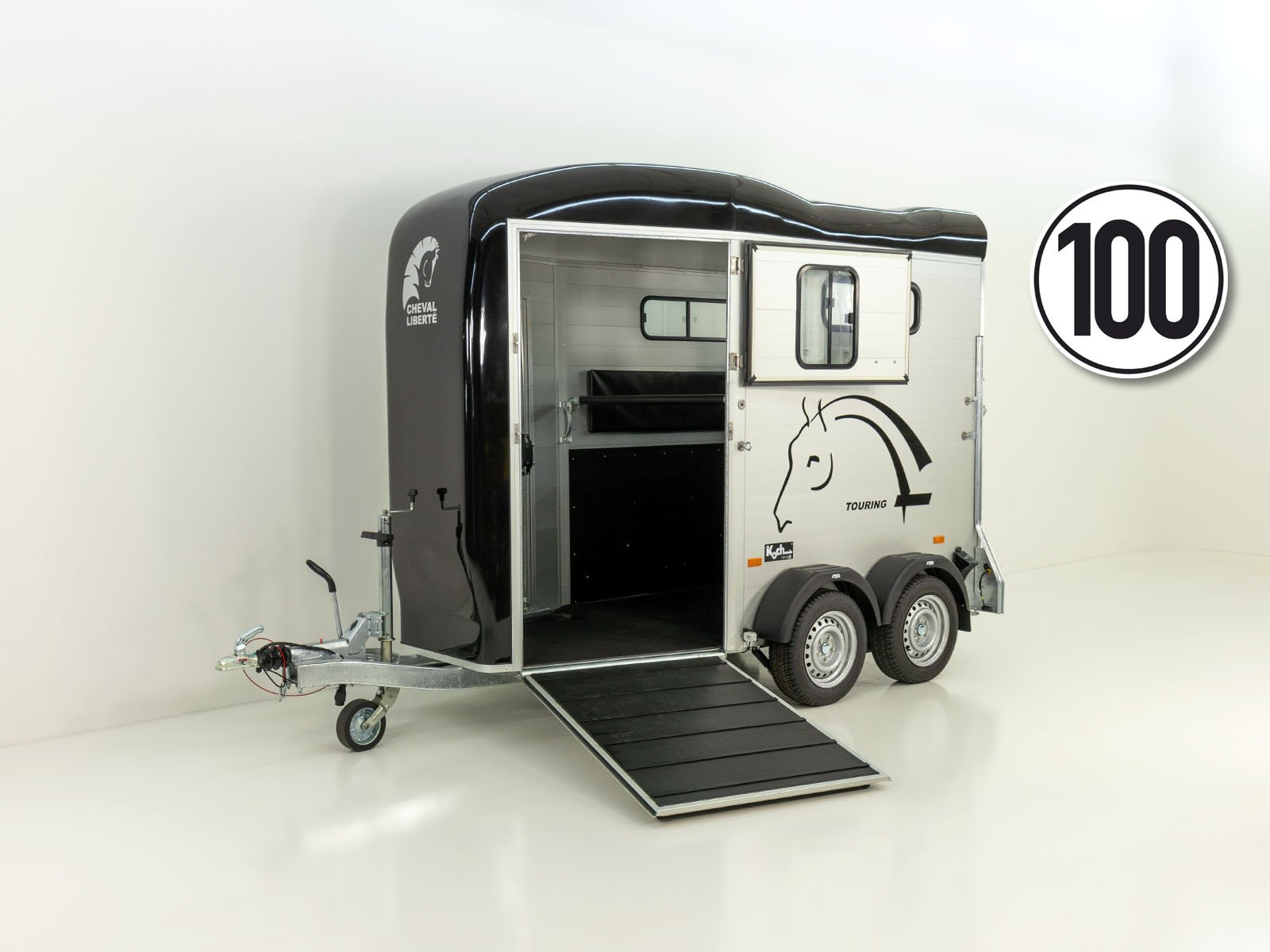 Reboque para cavalos Cheval Liberte Touring One 1.5 | Chassi Pullman | saída frontal | preto